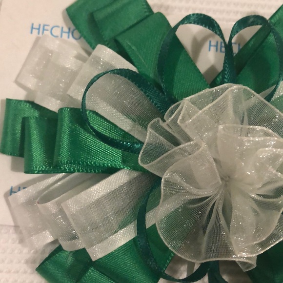 3 for $20🐸 Two Big Bows - Picture 3 of 7